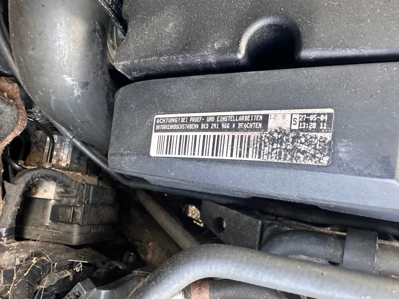 VW Touran 2.0 tdi, снимка 10 - Автомобили и джипове - 51862871