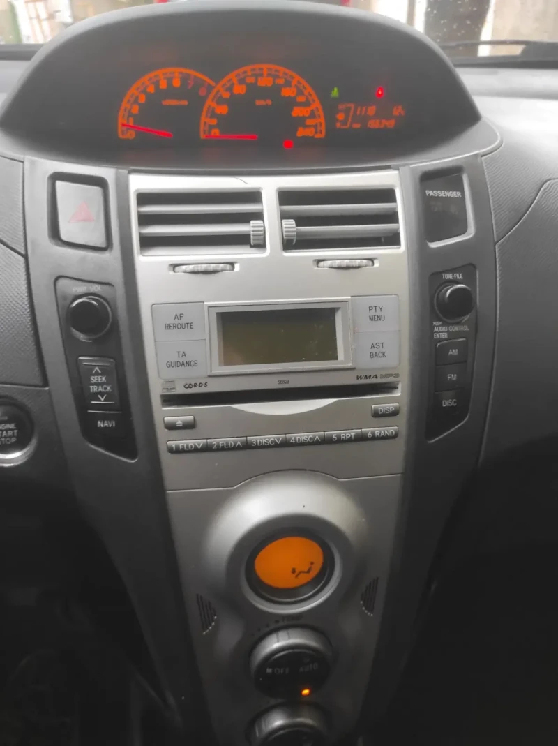 Toyota Yaris 1.8 TS Швейцария!, снимка 8 - Автомобили и джипове - 52509966