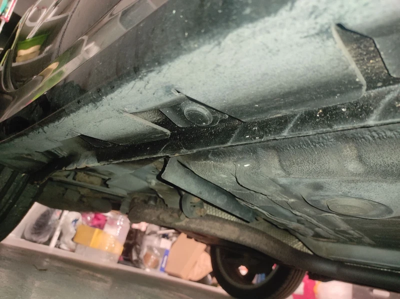 Toyota Yaris 1.8 TS Швейцария!, снимка 17 - Автомобили и джипове - 52509966