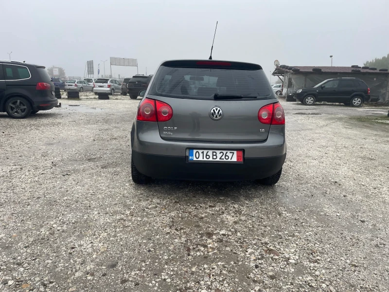 VW Golf, снимка 5 - Автомобили и джипове - 52340606