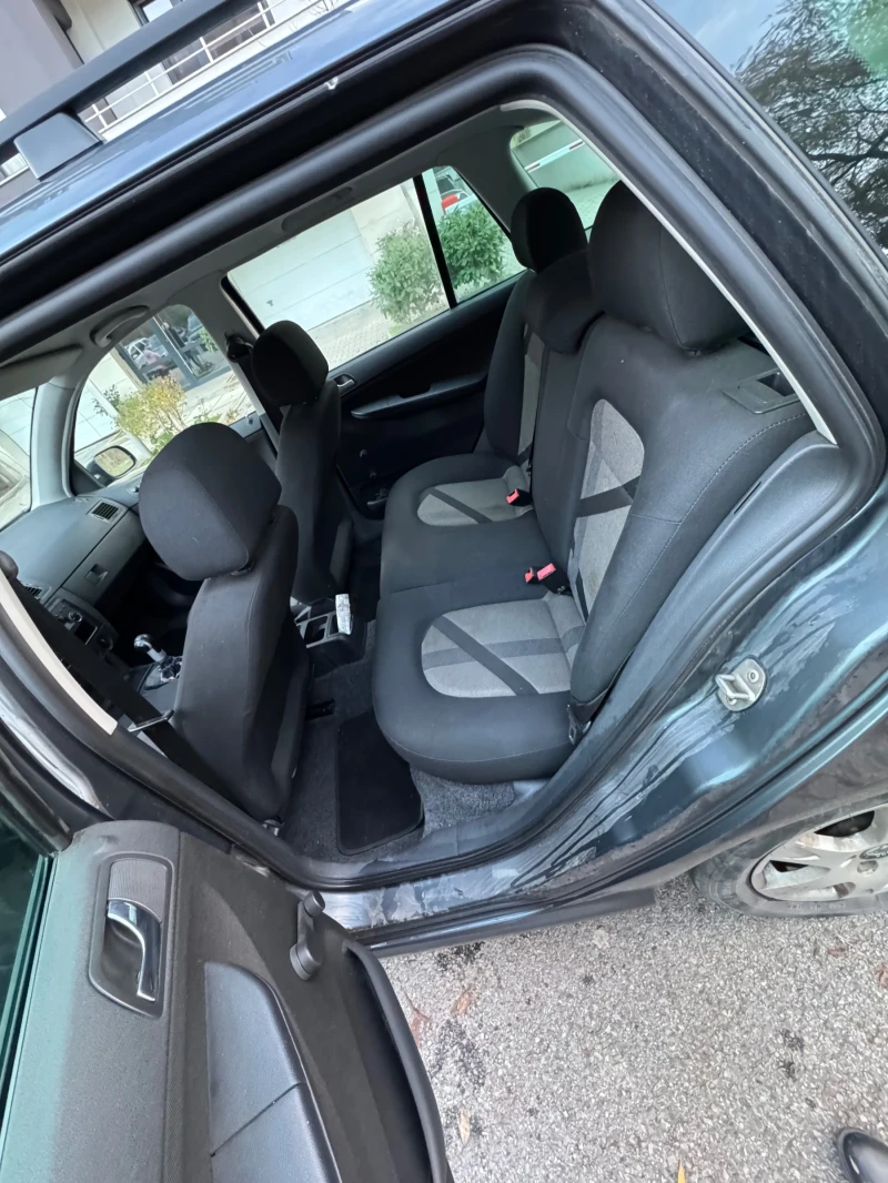 Skoda Fabia Фабричен газов инжекцион, снимка 9 - Автомобили и джипове - 52884957