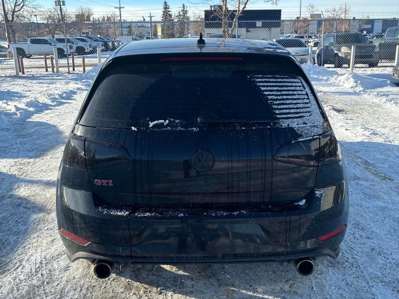 VW Golf GTI * * CARFAX * * АВТО КРЕДИТ * * , снимка 5 - Автомобили и джипове - 52937449