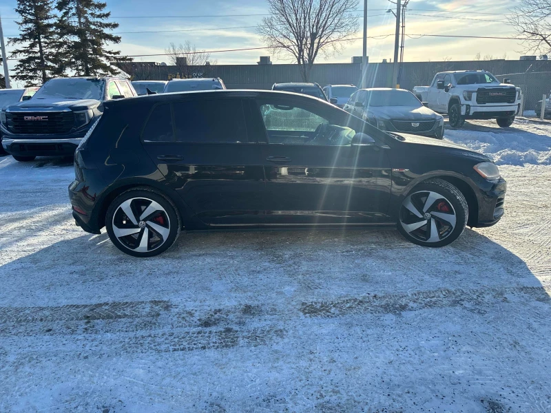 VW Golf GTI * * CARFAX * * АВТО КРЕДИТ * * , снимка 4 - Автомобили и джипове - 52937449