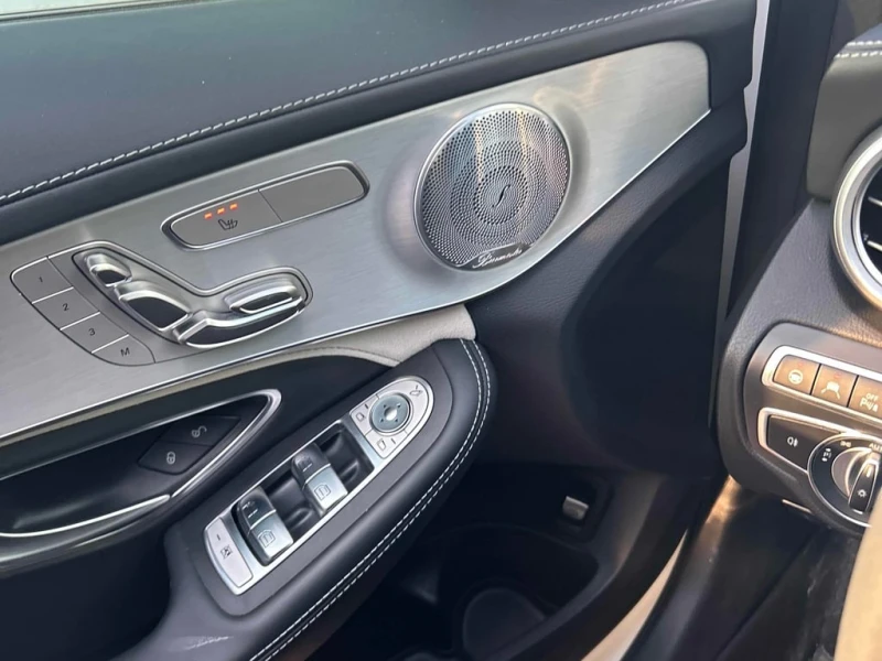 Mercedes-Benz C 63 AMG * S * CARFAX * BURMESTER * CARBON * PANO * ПОДГРЕВ, снимка 10 - Автомобили и джипове - 53344618