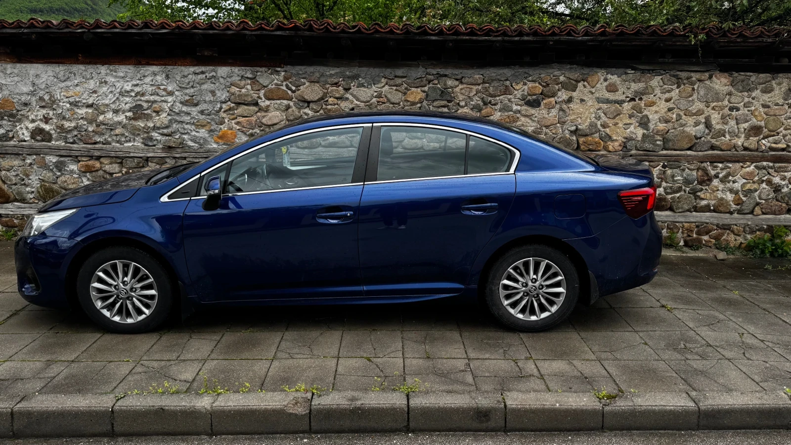 Toyota Avensis 1.8 - изображение 2