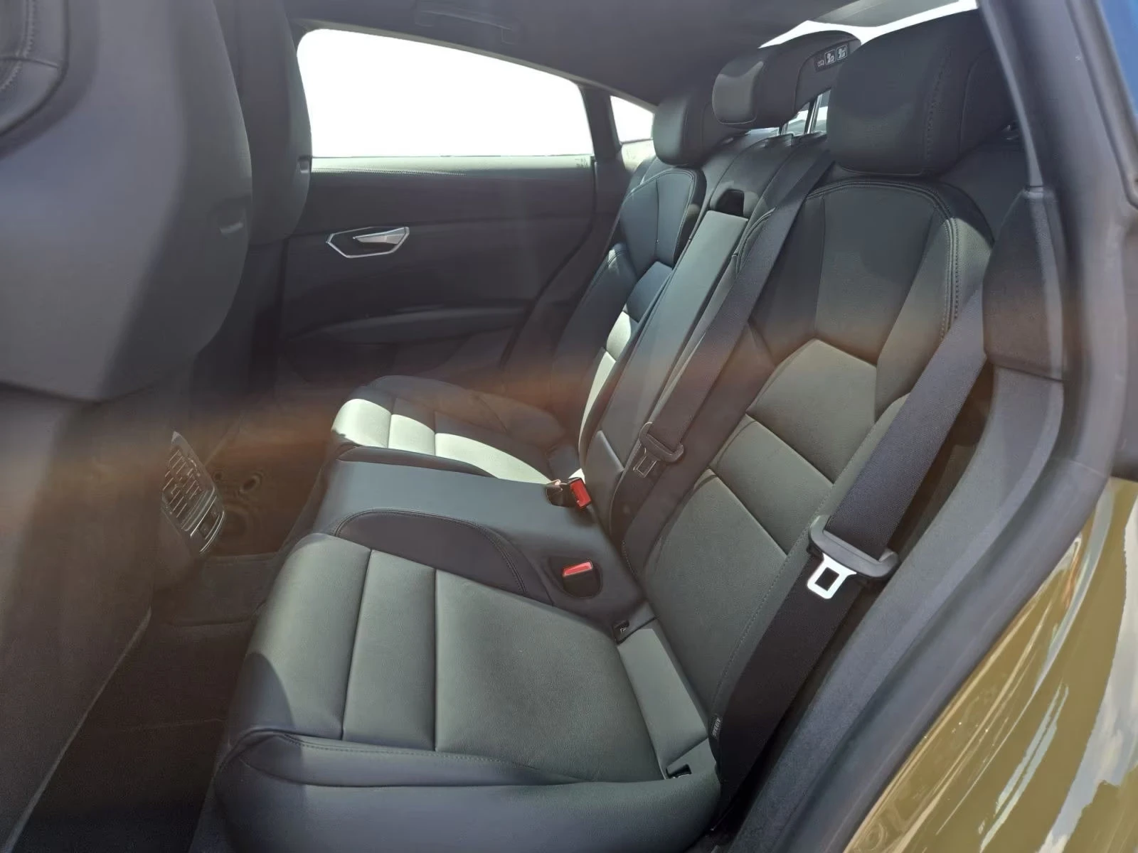 Audi E-Tron GT QUATTRO/476HP/360/MATRIX/NAVI/PANO/763v | Mobile.bg   14