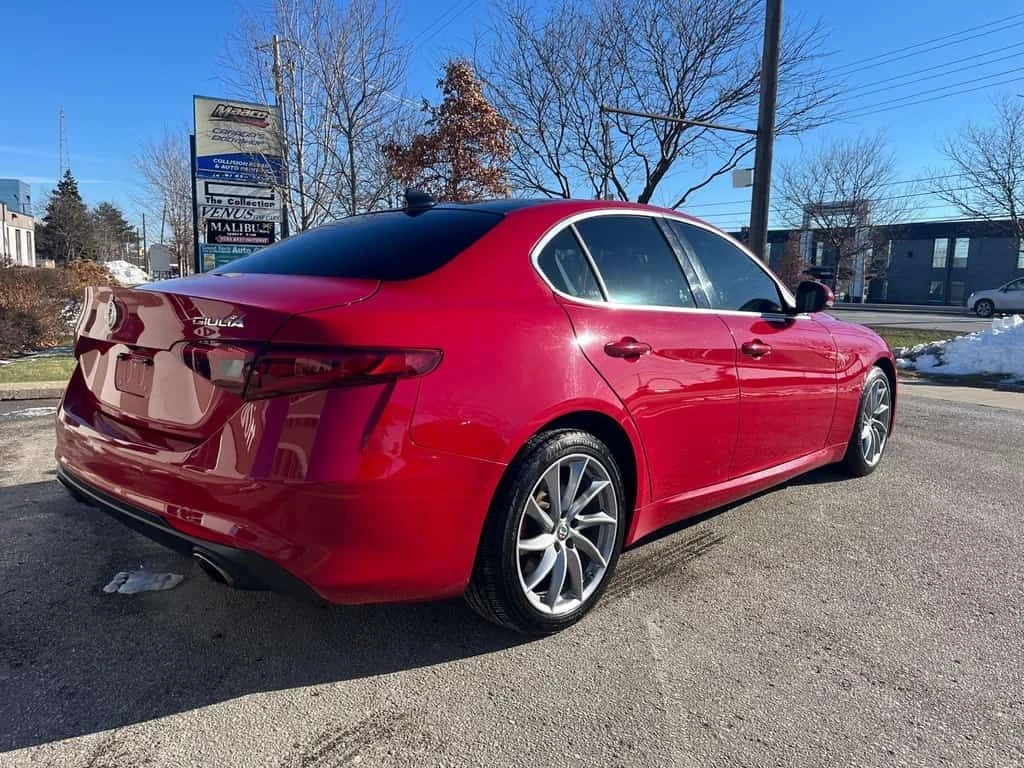 Alfa Romeo Giulia * TI! HIGHLY OPTIONED! * CARFAX * ЦЕНА ДО БГ, снимка 3 - Автомобили и джипове - 53862399