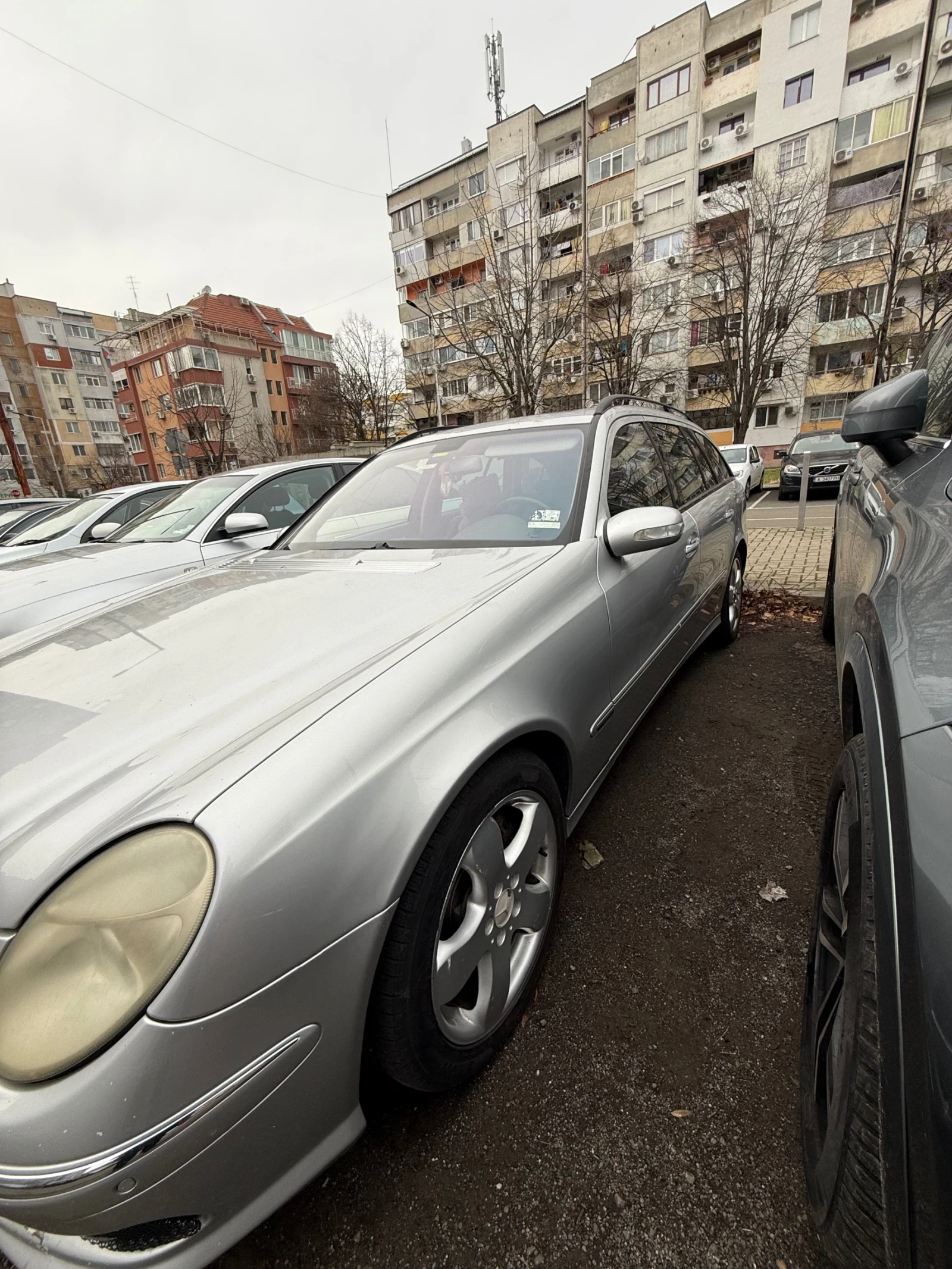 Mercedes-Benz E 500, снимка 3 - Автомобили и джипове - 54155948