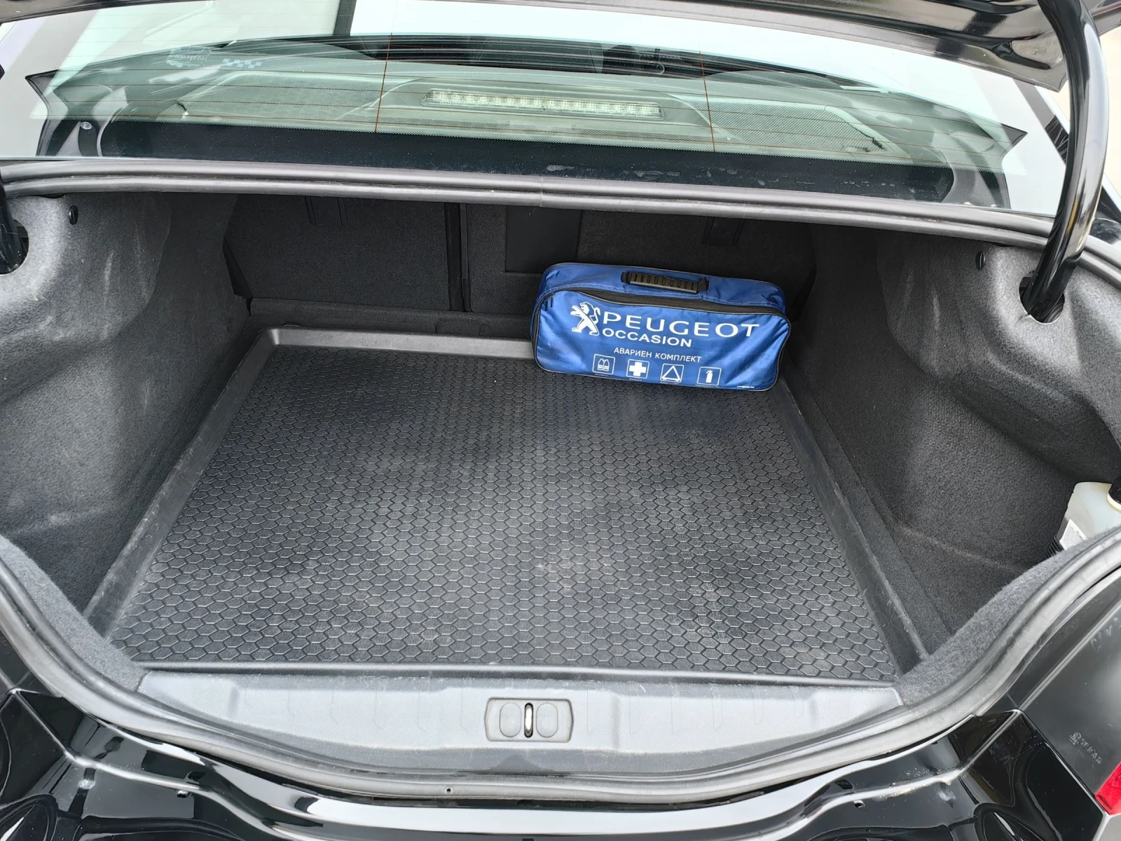 Peugeot 508 2.0 HDI * 2ри собственик * , снимка 17 - Автомобили и джипове - 54222004