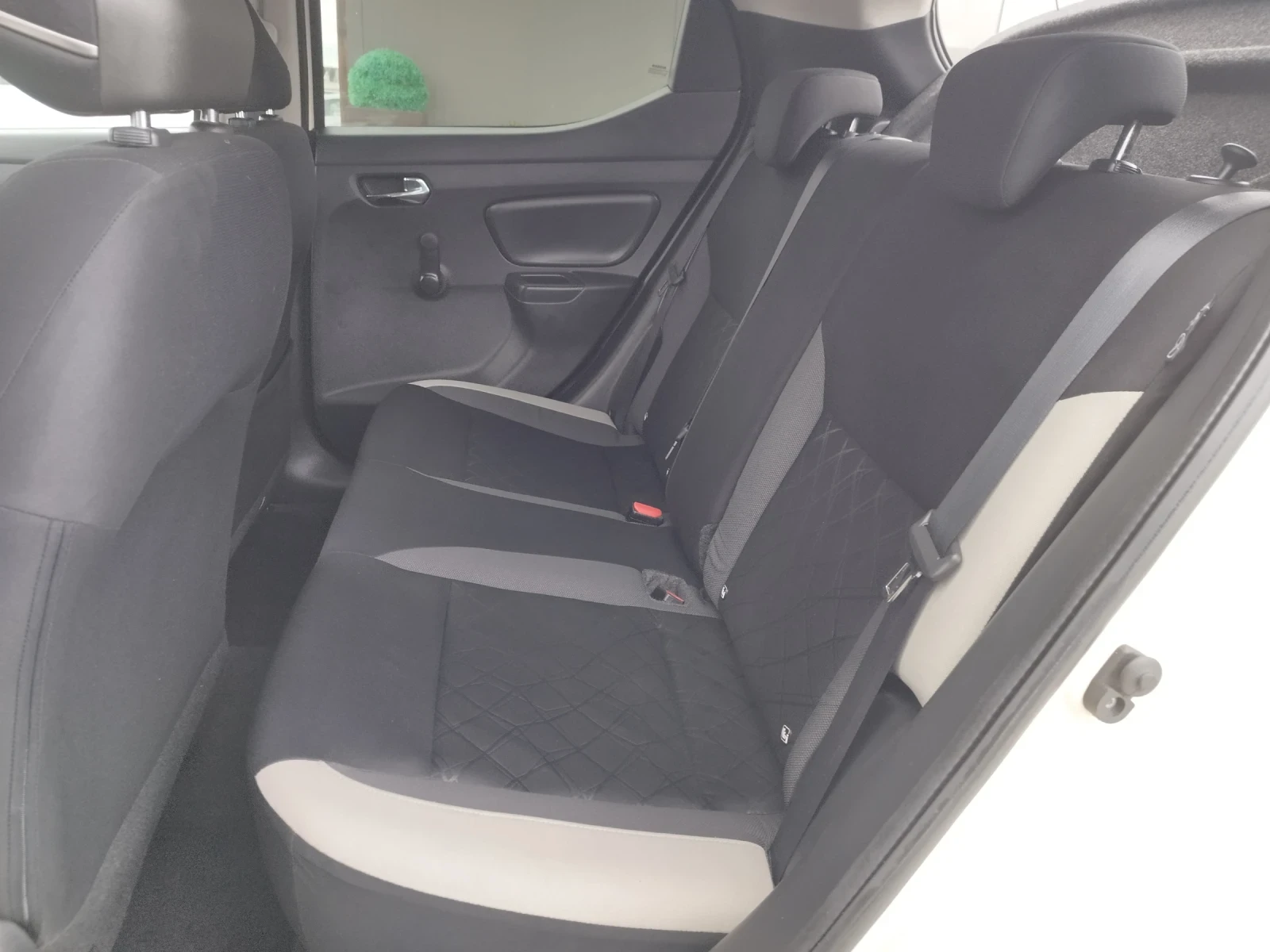 Nissan Micra 1.5dci 111000km FULL , снимка 12 - Автомобили и джипове - 54376937