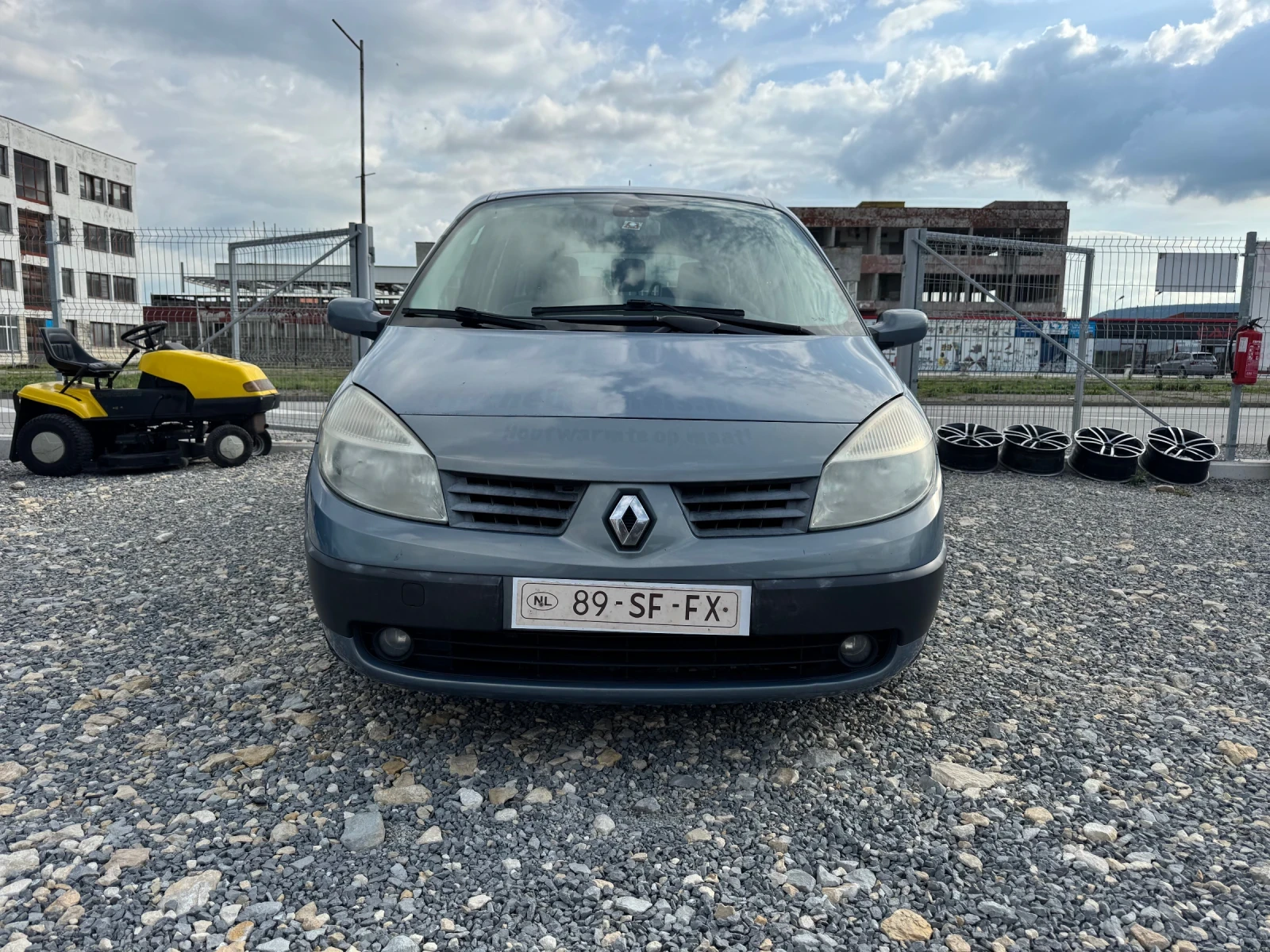 Renault Megane 1.9DCI KLIMATIK, снимка 2 - Автомобили и джипове - 54657137