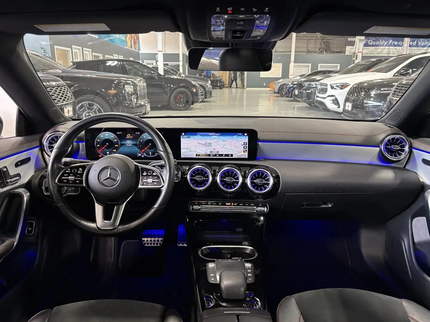 Mercedes-Benz CLA 250 4MATIC* AMG-LINE* PANOROOF* AMBIENT* , снимка 7 - Автомобили и джипове - 55241538