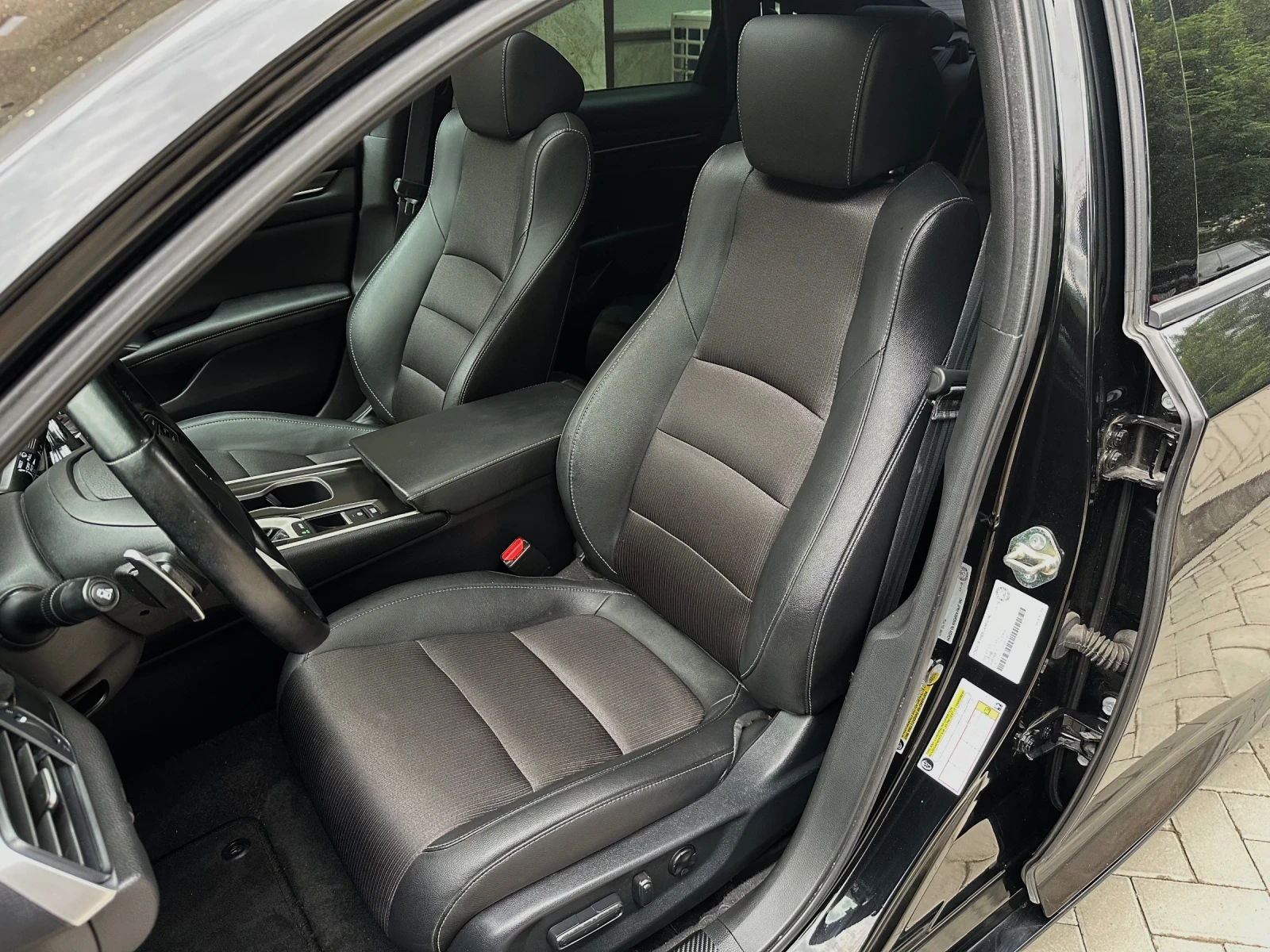 Honda Accord SPORT 1.5 VTEC TURBO, снимка 13 - Автомобили и джипове - 55254269