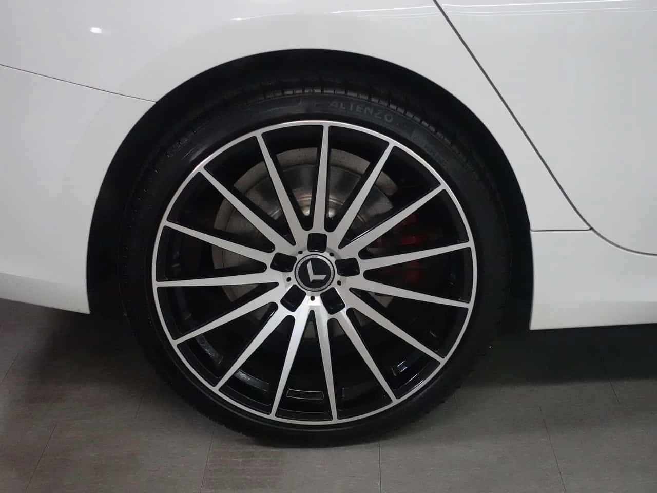 BMW 330 * 330i | xDrive | Nav | Leather | Sunroof | CarPla, снимка 13 - Автомобили и джипове - 55407247
