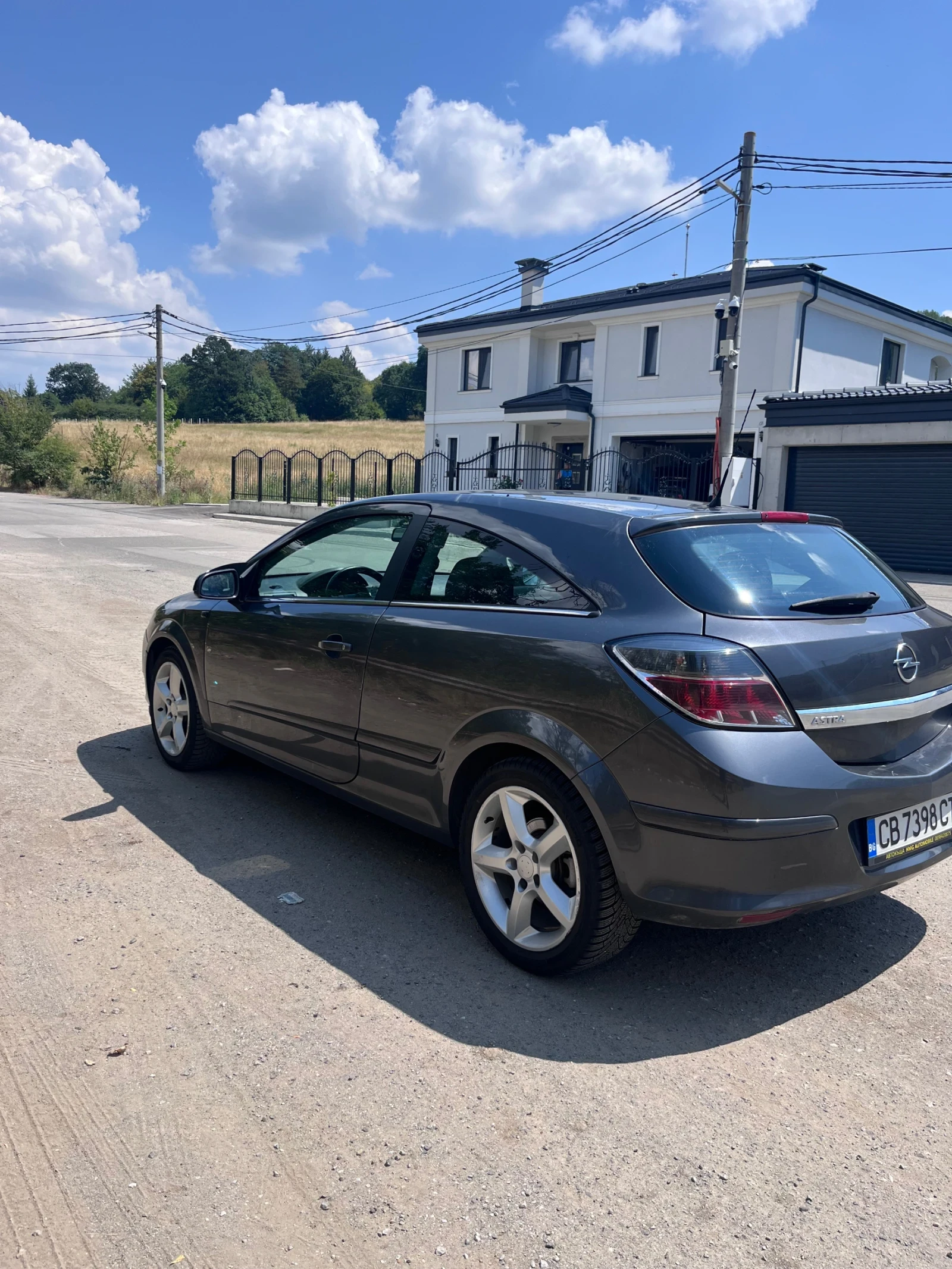 Opel Astra H GTC Z17DTR, снимка 4 - Автомобили и джипове - 55712920