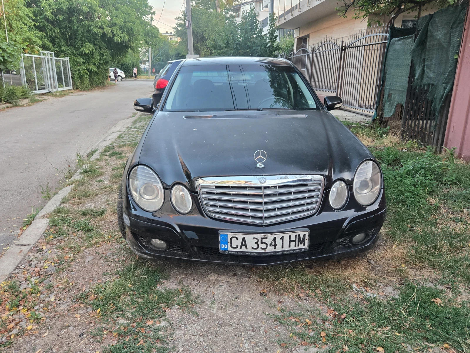 Mercedes-Benz E 200, снимка 2 - Автомобили и джипове - 55648714