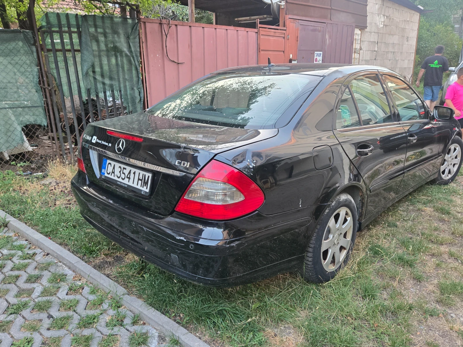 Mercedes-Benz E 200, снимка 4 - Автомобили и джипове - 55648714