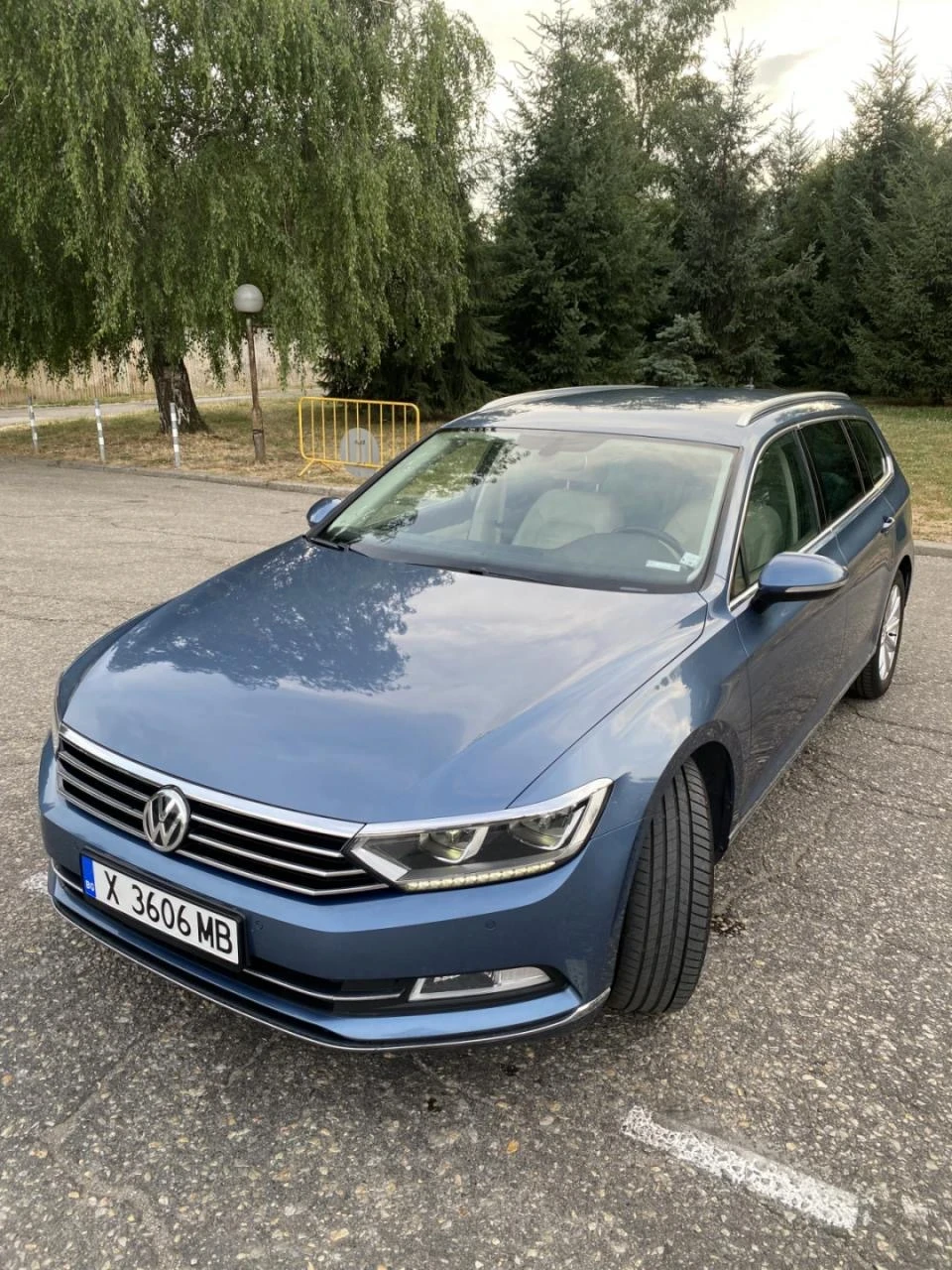 VW Passat B8 VARIANT 2.0 TDI/190 к.с/LED/NAVI/ACC, снимка 12 - Автомобили и джипове - 56293127