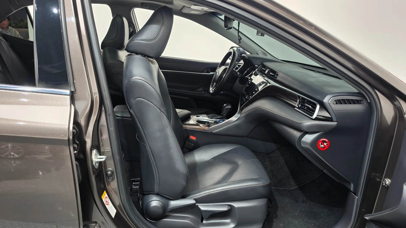 Toyota Camry 2.5 XV70 | Mobile.bg � ����������� 9