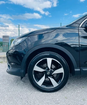 Nissan Qashqai 1.5 dci * Панорама* 360 Камера* Сервизна история* , снимка 16