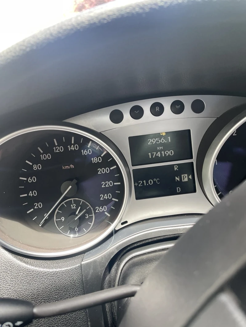 Mercedes-Benz ML 320, снимка 3 - Автомобили и джипове - 52741301