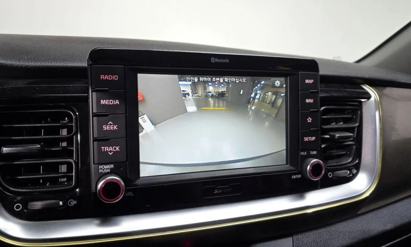 Kia Stonic 1.4 Trendy * НАЙ-ДОБРА ЦЕНА В БЪЛГАРИЯ* , снимка 14 - Автомобили и джипове - 52112464