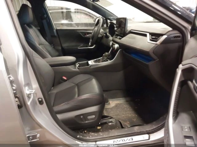 Toyota Rav4 XSE - изображение 5