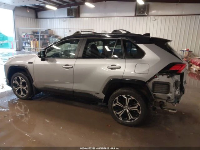 Toyota Rav4 XSE, снимка 13 - Автомобили и джипове - 53246570