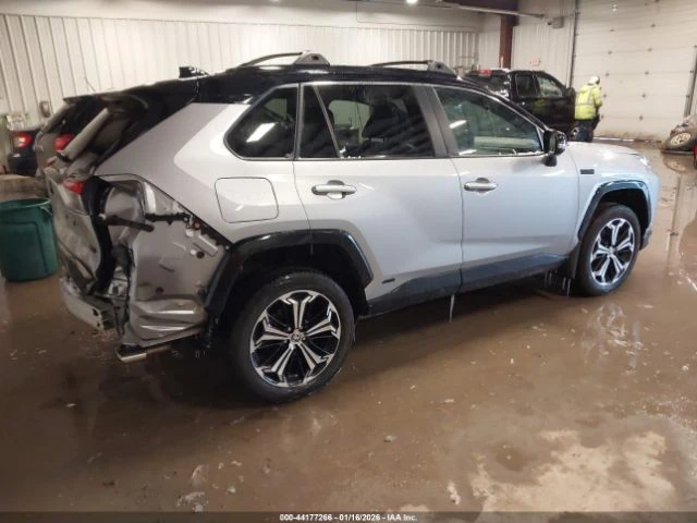 Toyota Rav4 XSE - изображение 4