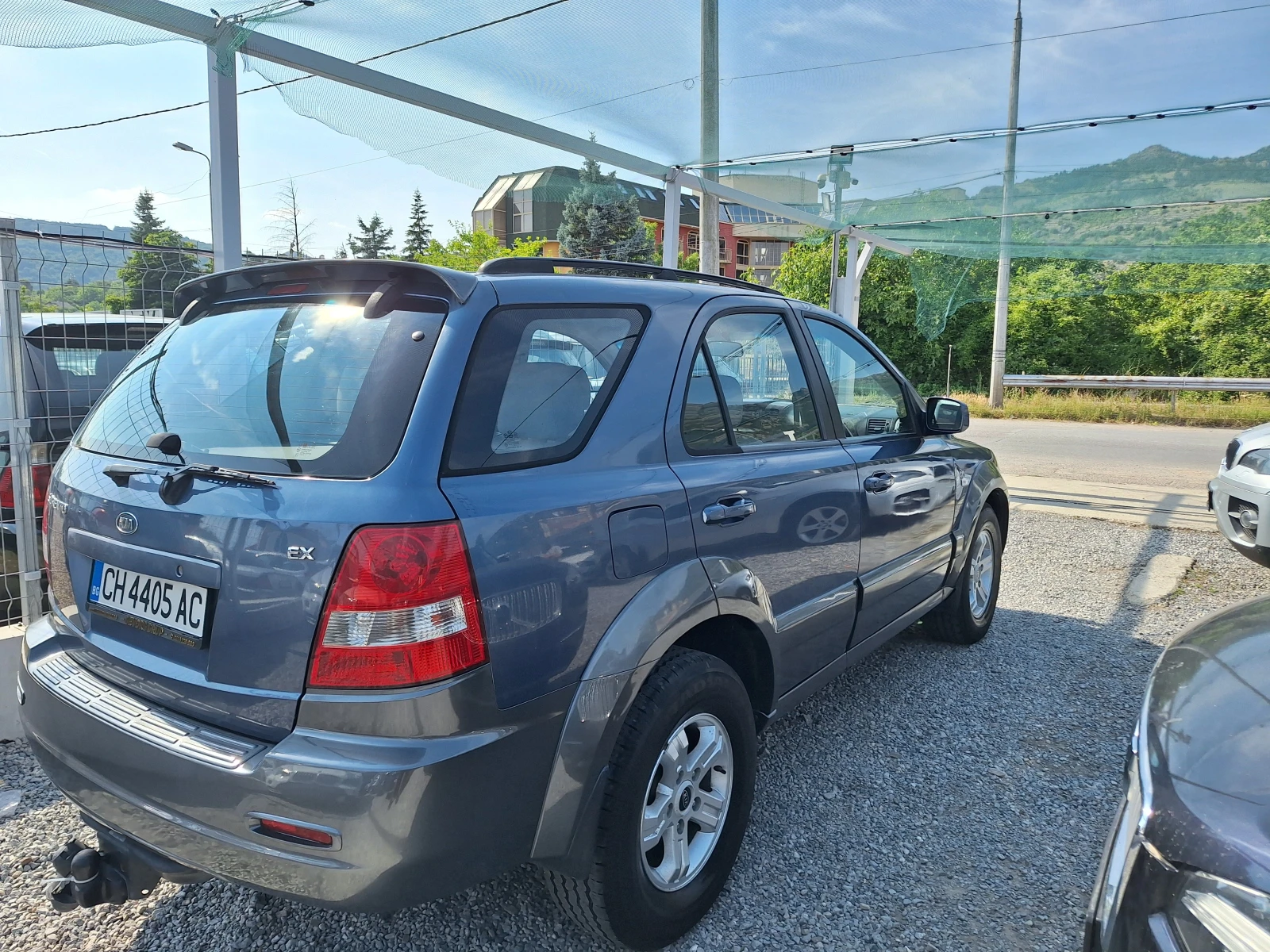 Kia Sorento 2.5 CRDI НАПЪЛНО ОТСЛУЖЕН  - изображение 4