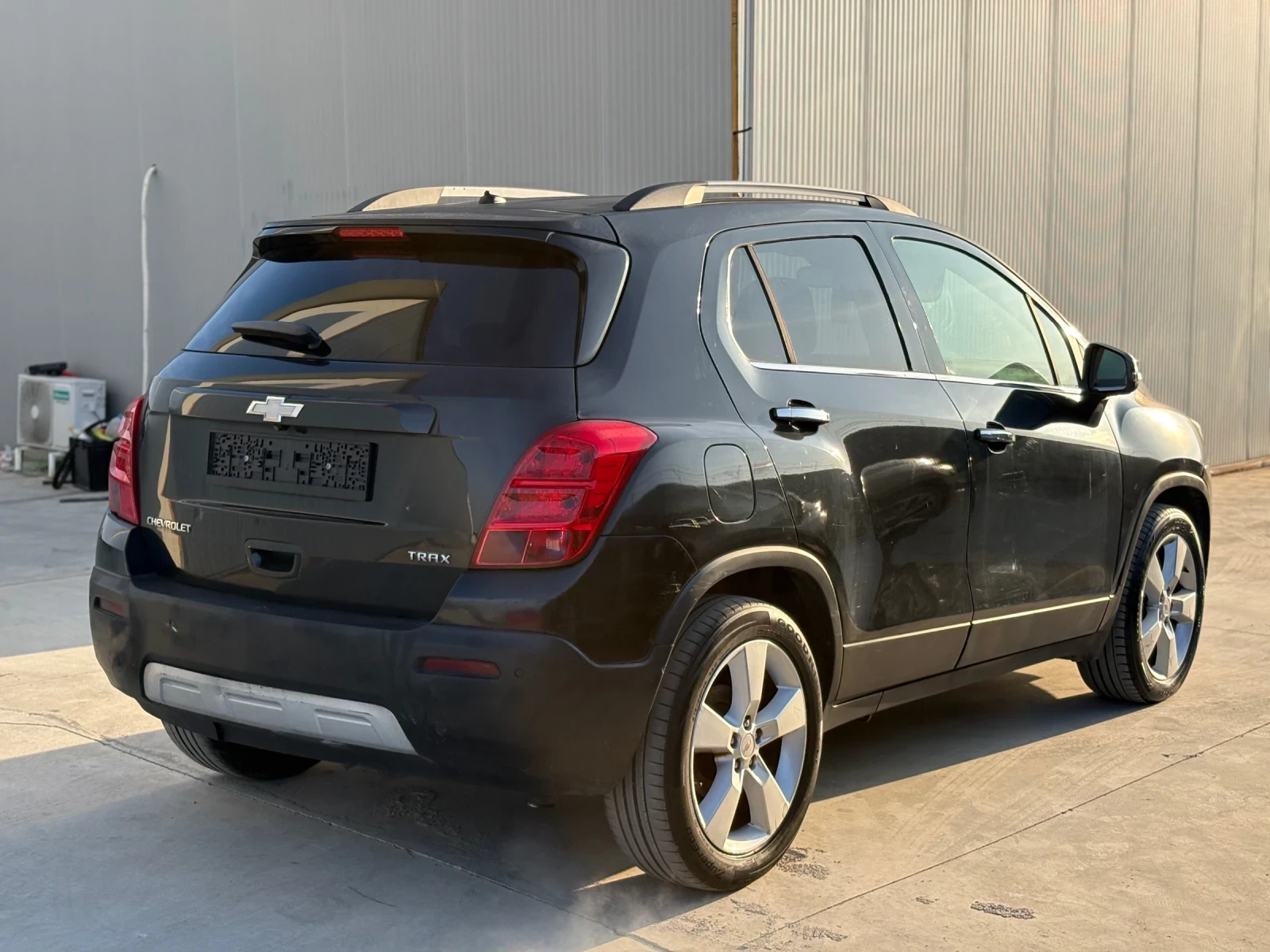 Chevrolet Trax 1.7 CRDi* 131кс* Камера* Кожа* 6ск* , снимка 6 - Автомобили и джипове - 53765271