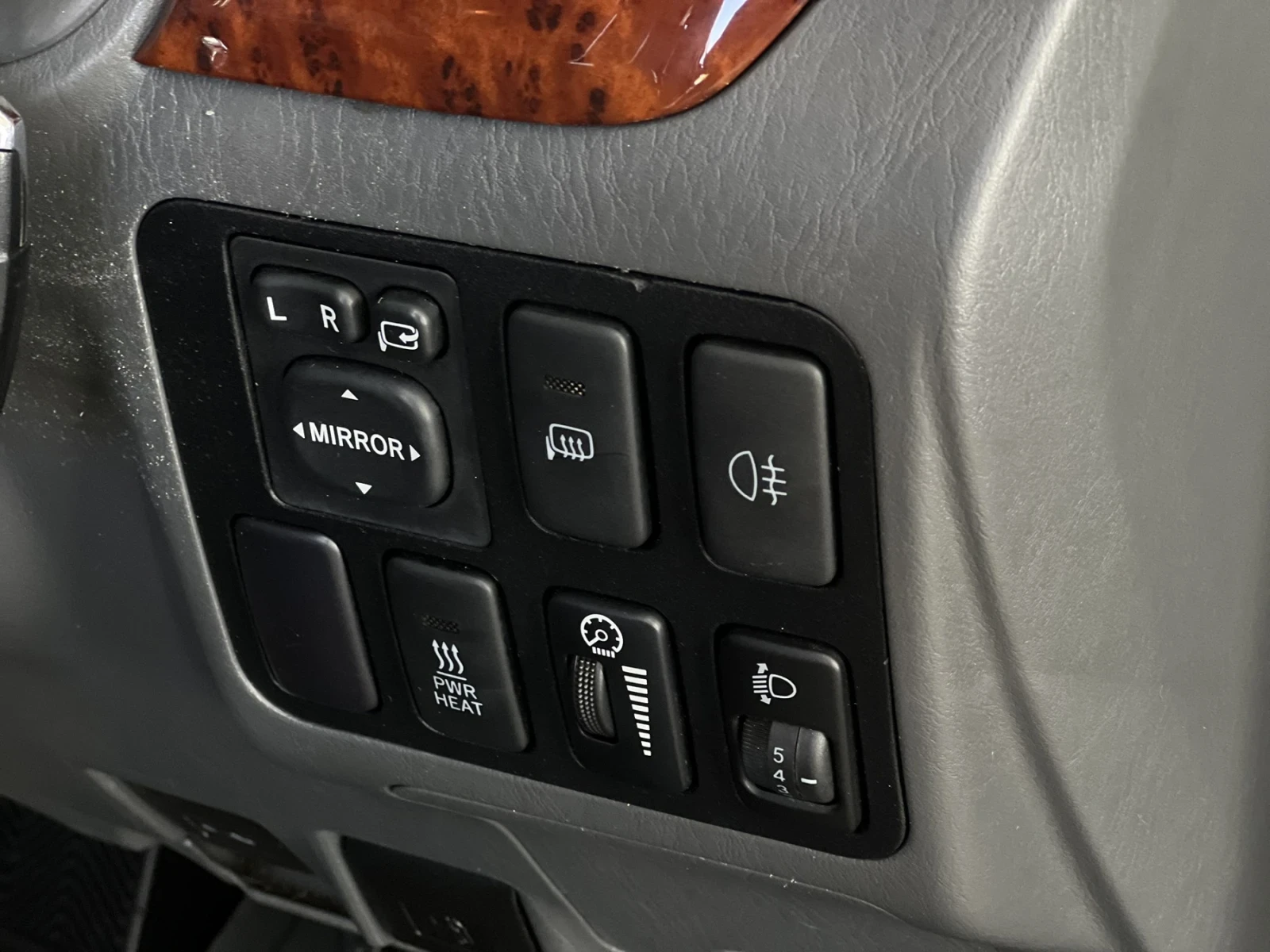 Toyota Land cruiser 3.0 TDi 5 speed auto, снимка 6 - Автомобили и джипове - 54157459