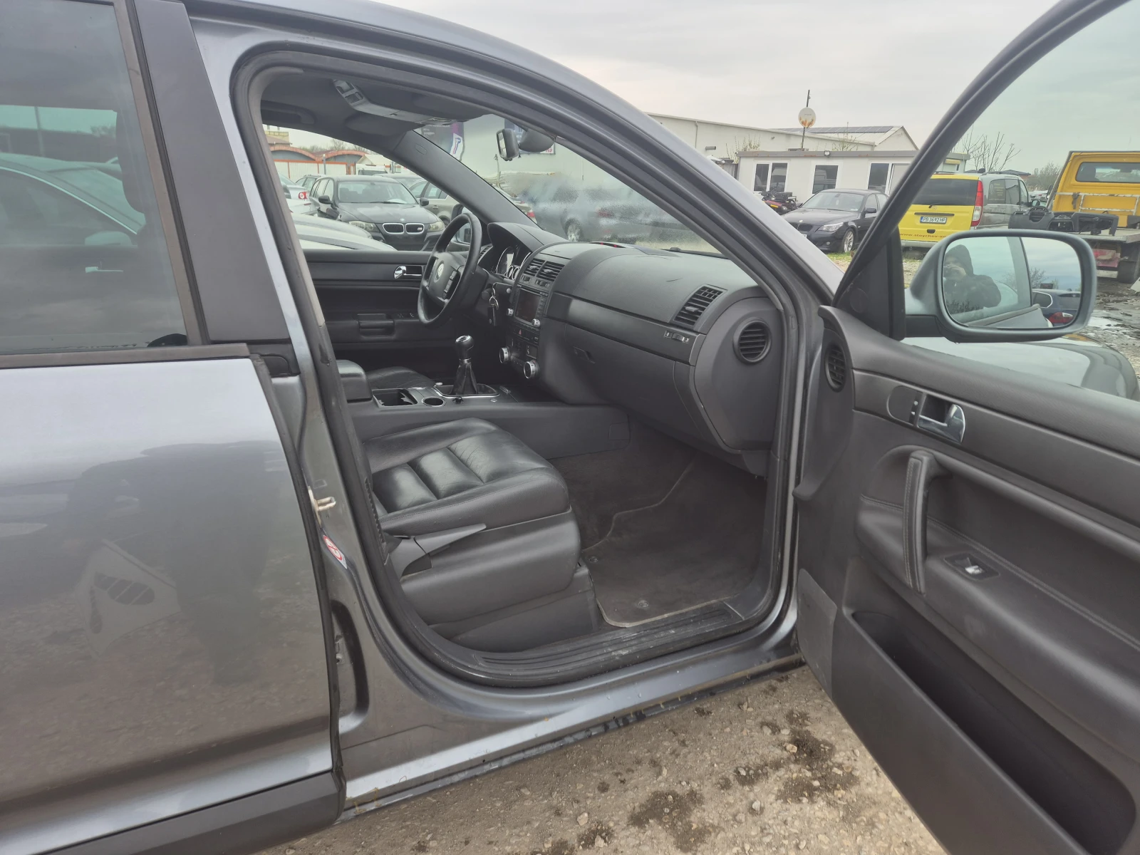 VW Touareg Ръчка 6ск, снимка 14 - Автомобили и джипове - 54168552