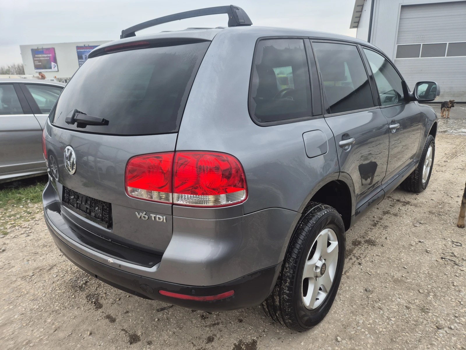 VW Touareg Ръчка 6ск, снимка 5 - Автомобили и джипове - 54168552