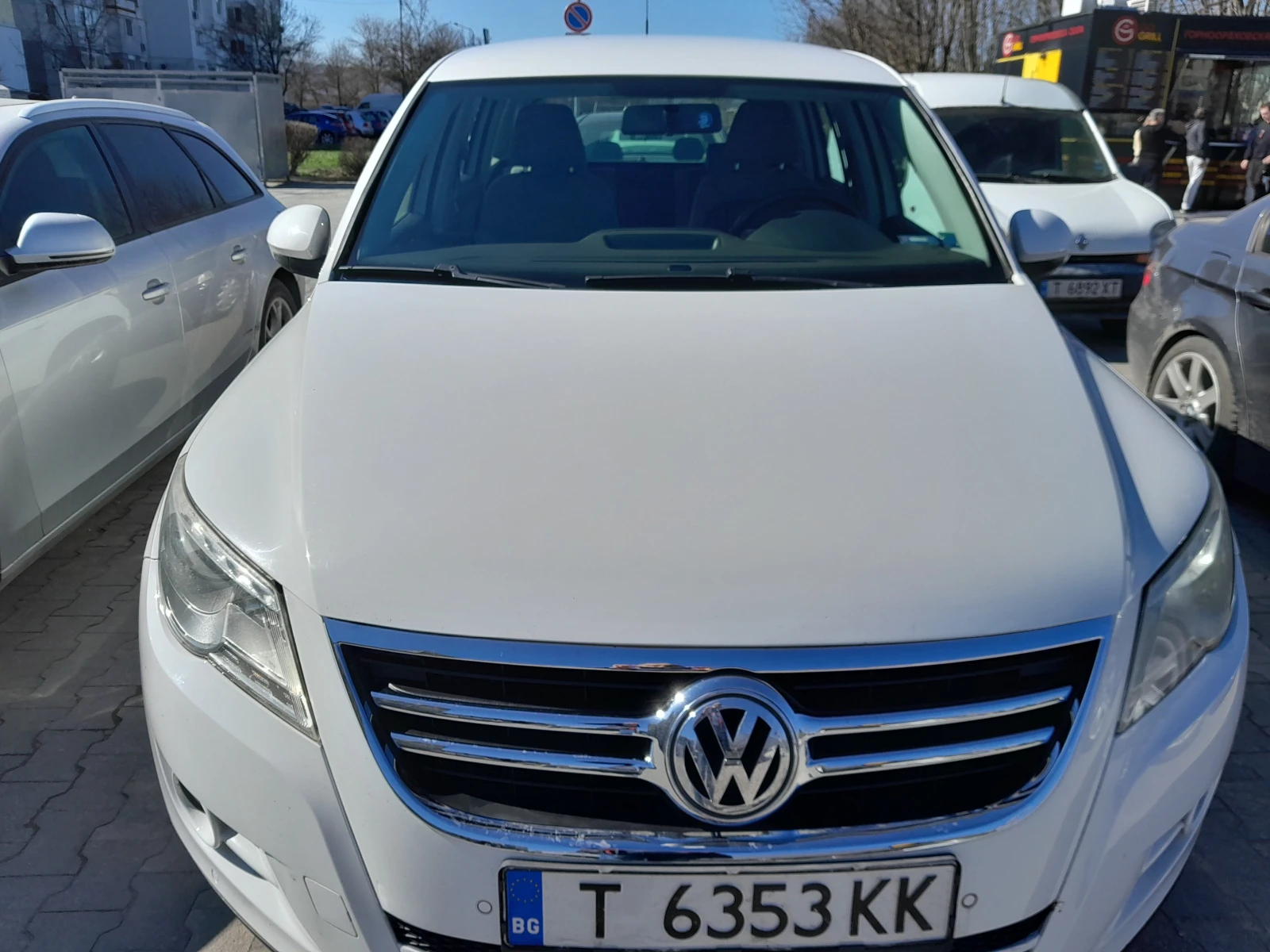 VW Tiguan BLUEMOTION, снимка 6 - Автомобили и джипове - 54293955