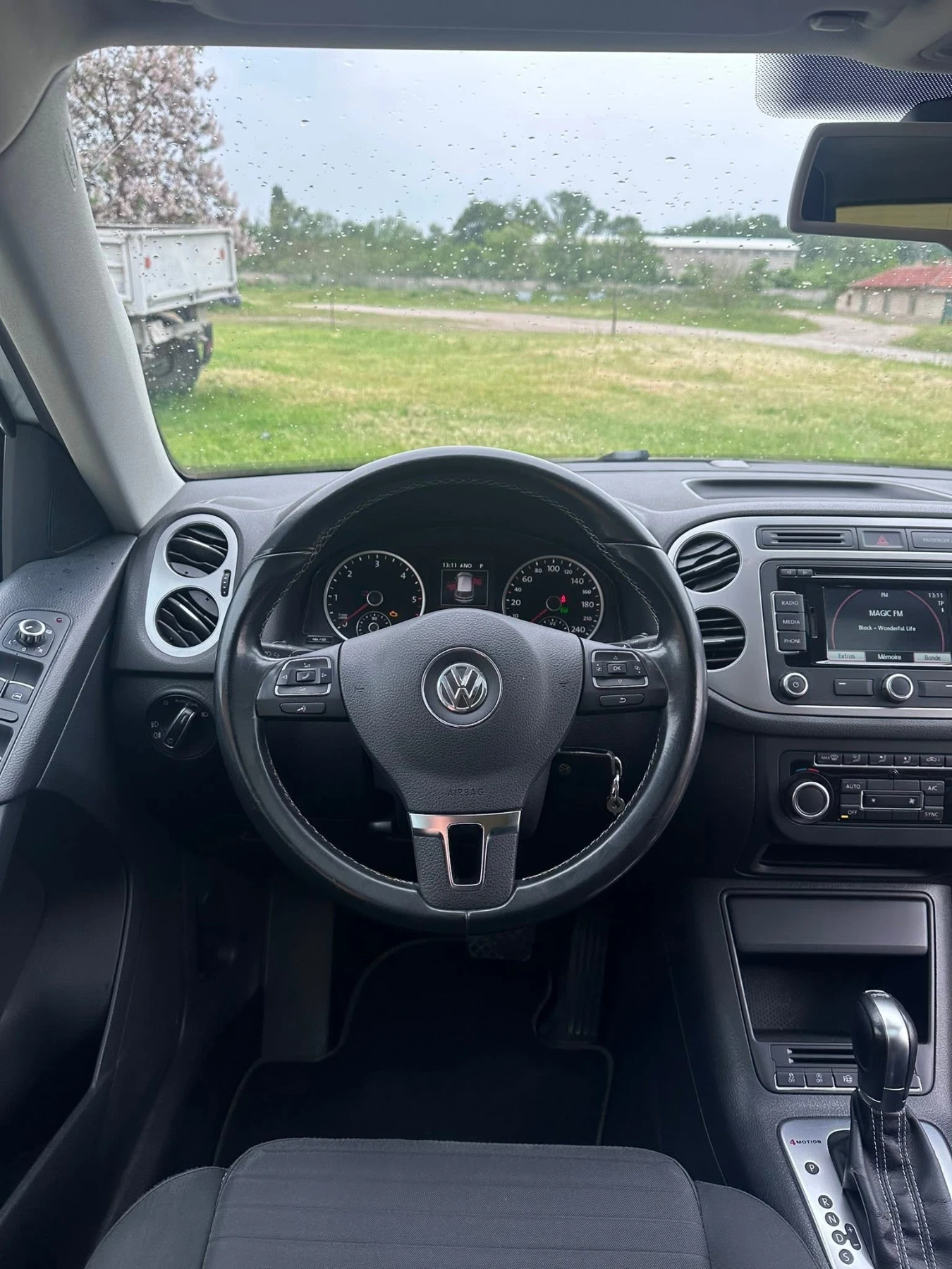 VW Tiguan Cup Sport & Style 2.0 TDI 4x4/Blu* Pano* Navi* Led, снимка 9 - Автомобили и джипове - 55995631