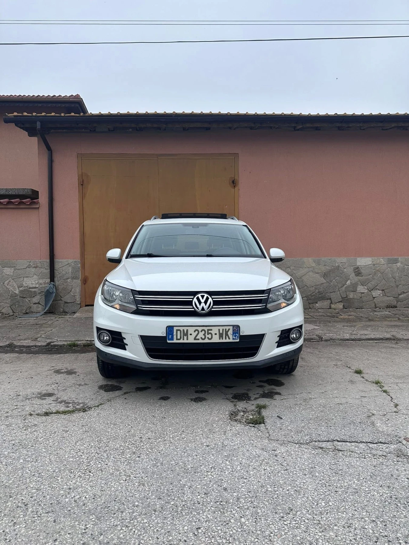 VW Tiguan Cup Sport & Style 2.0 TDI 4x4/Blu* Pano* Navi* Led, снимка 3 - Автомобили и джипове - 55995631