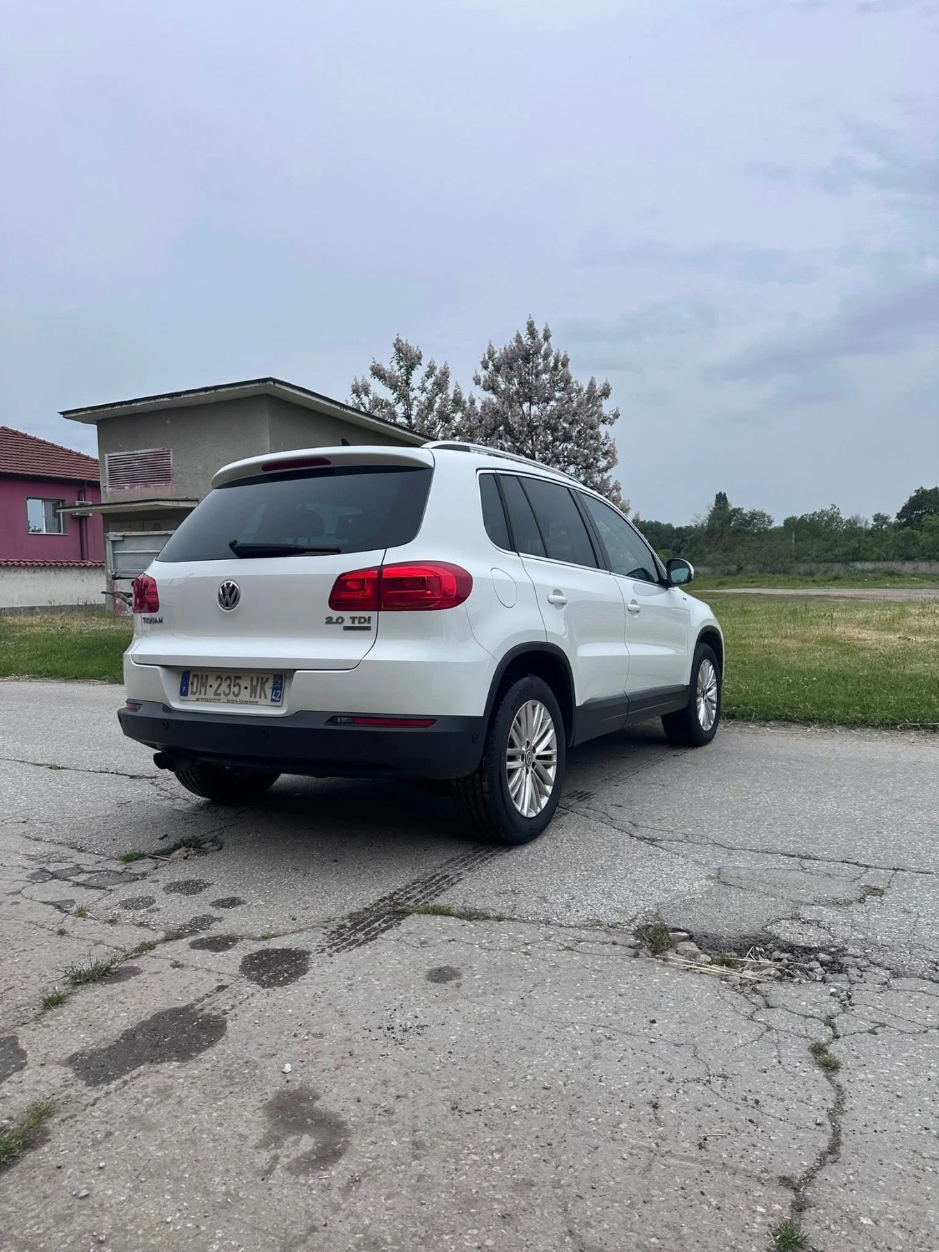 VW Tiguan Cup Sport & Style 2.0 TDI 4x4/Blu* Pano* Navi* Led, снимка 7 - Автомобили и джипове - 55995631