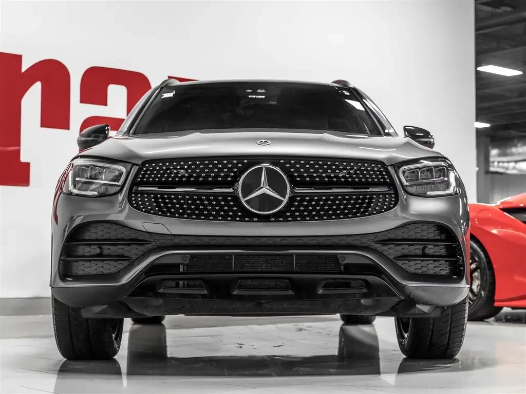 Mercedes-Benz GLC 300 AMG Night PKG| Blind Spot| Pano| Подрев Волан, снимка 2 - Автомобили и джипове - 55589355