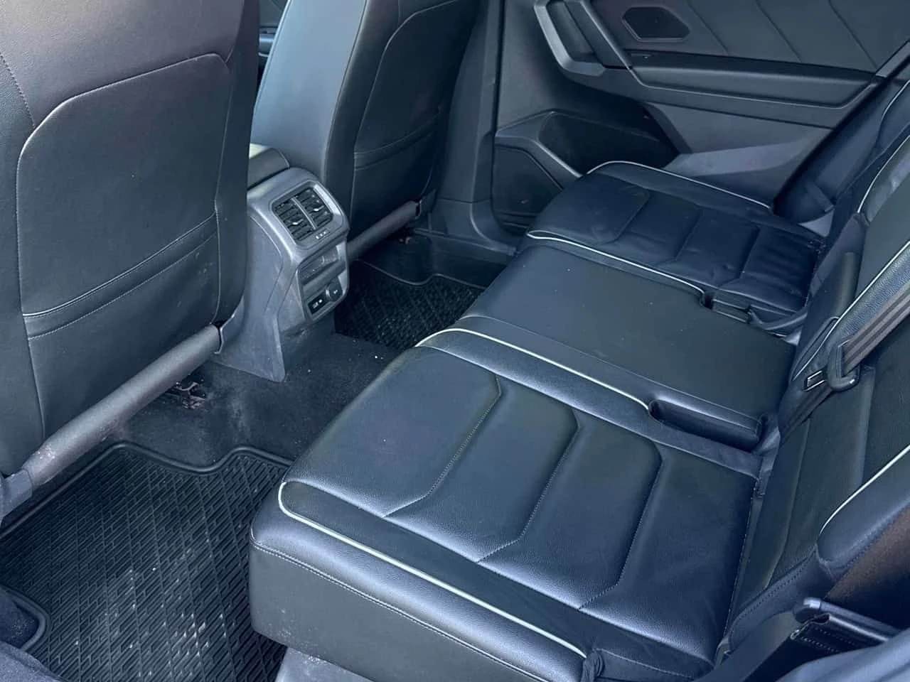 VW Tiguan * Highline * CARFAX * ОПЦИЯ ЗА ФИНАНСИРАНЕ , снимка 16 - Автомобили и джипове - 55590797