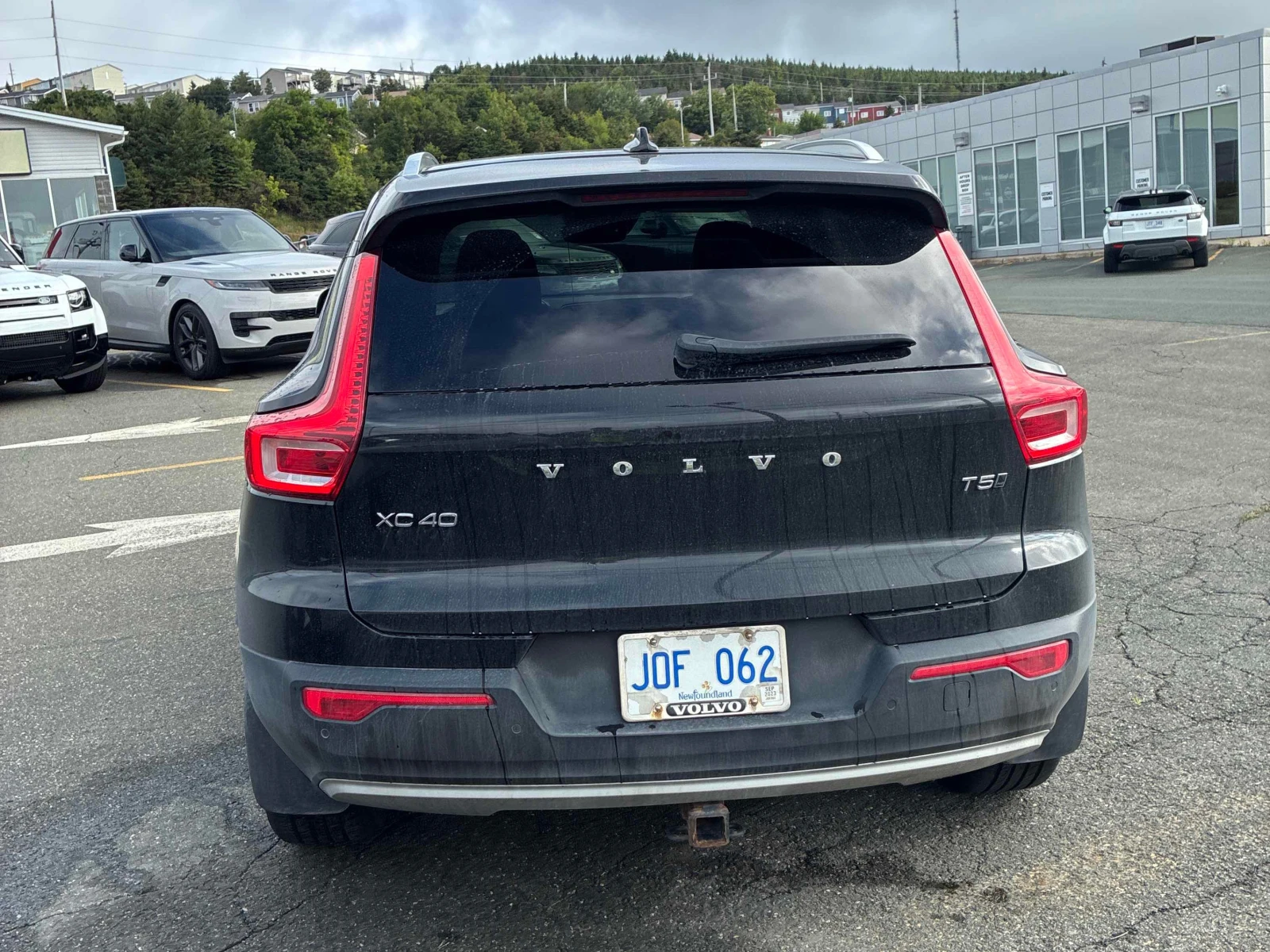 Volvo XC40  Momentum * CARFAX * БЕЗ ПЪРВОНАЧАЛНА ВНОСКА, снимка 4 - Автомобили и джипове - 55884511