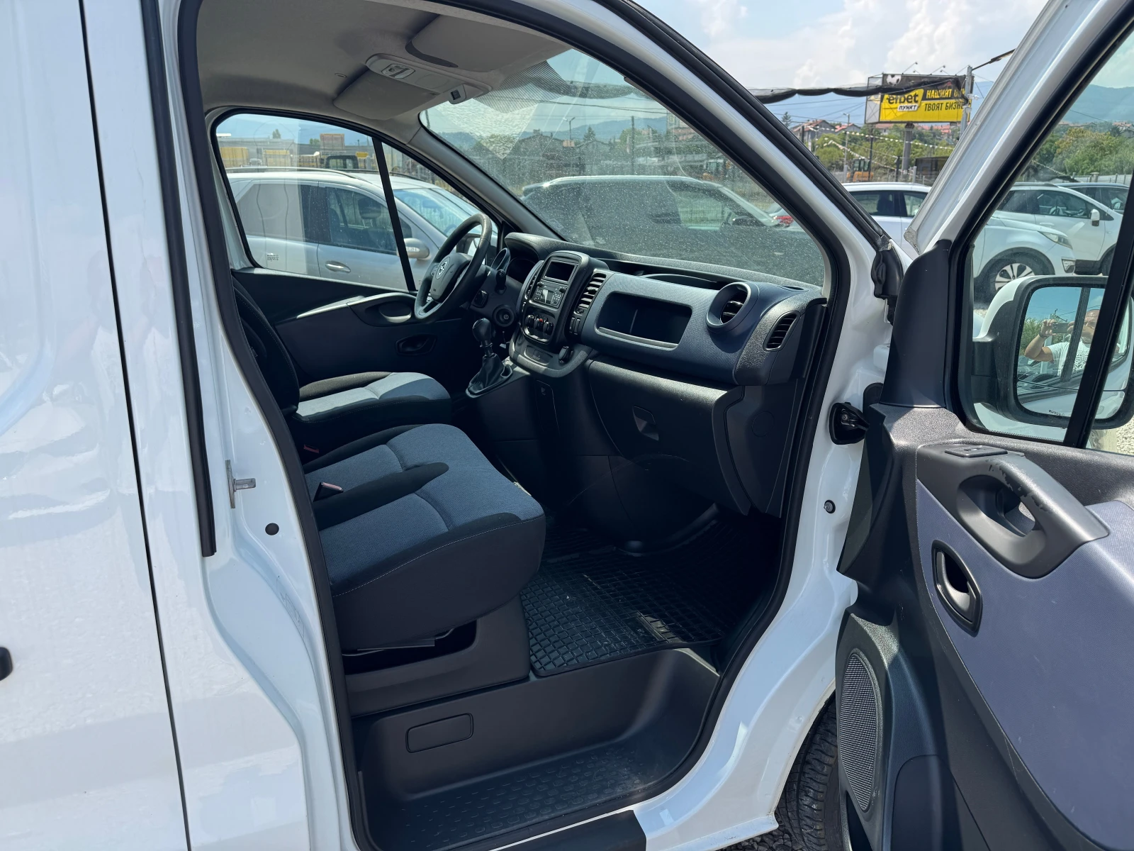 Opel Vivaro Vivaro b - изображение 8