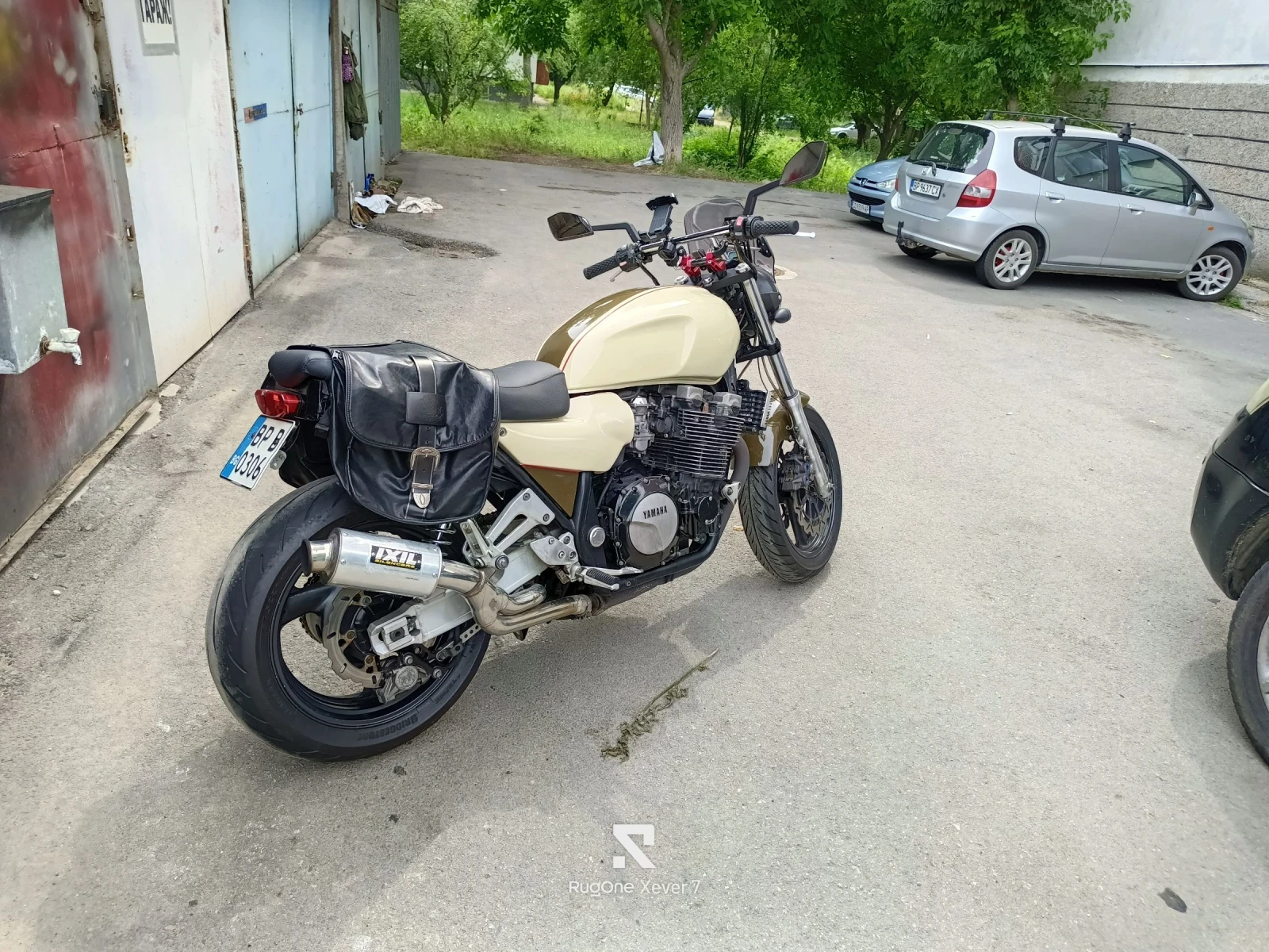 Yamaha XJR