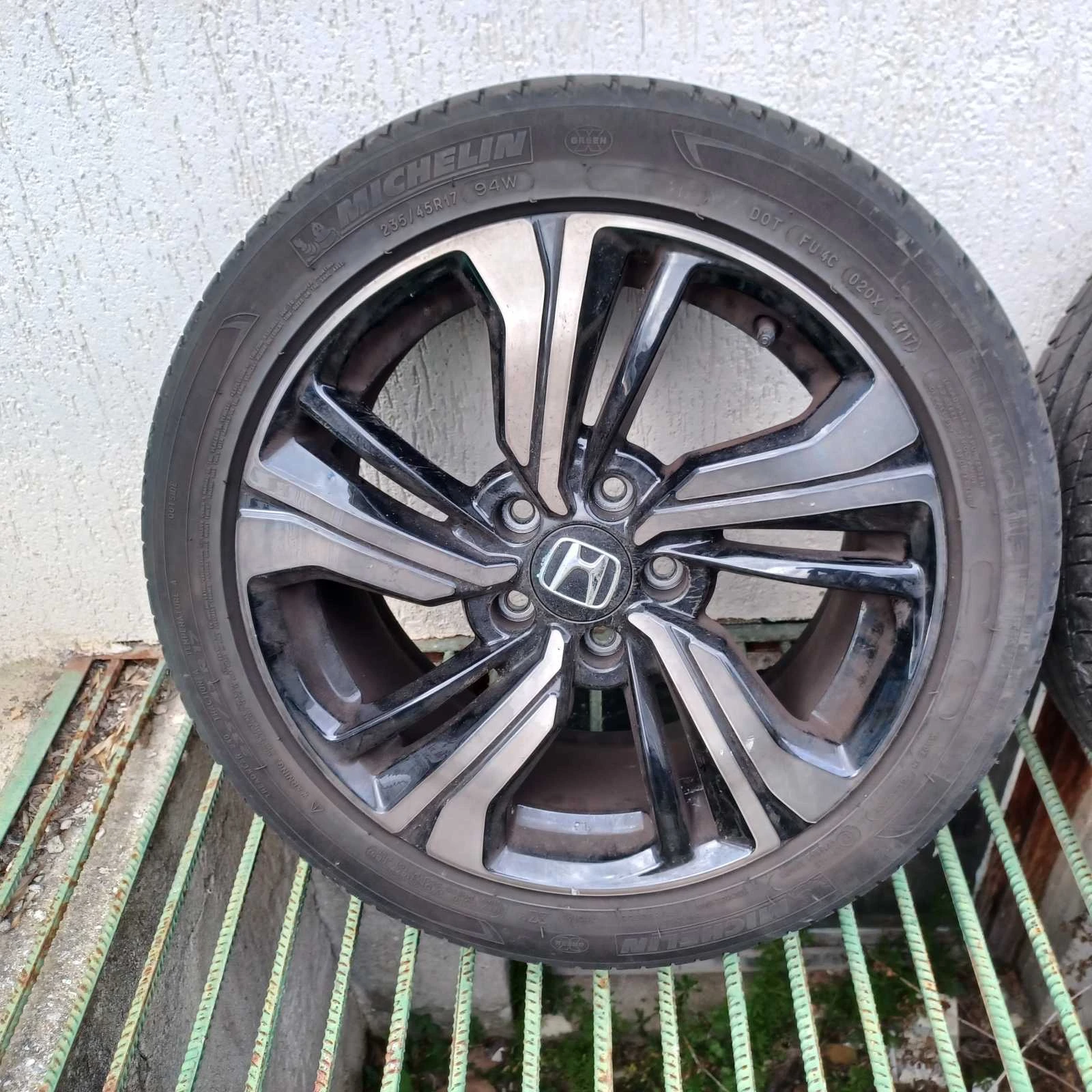    235/45R17  Honda Civic | Mobile.bg   10