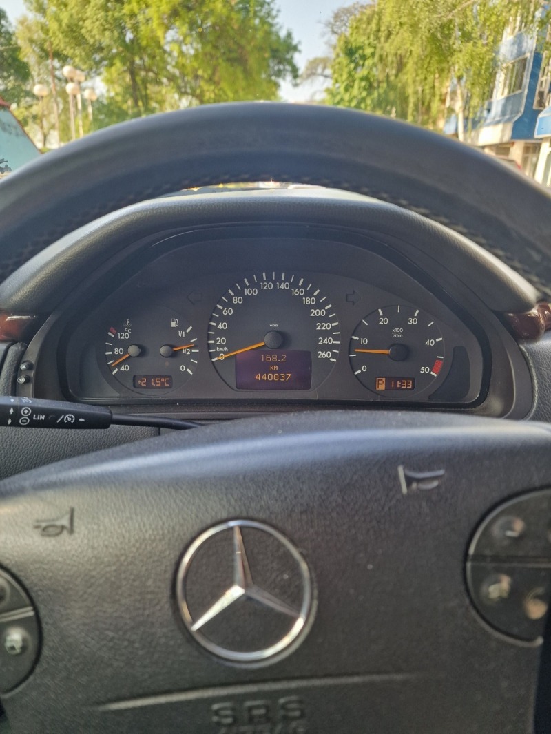 Mercedes-Benz E 270 CDI, снимка 8 - Автомобили и джипове - 45155277