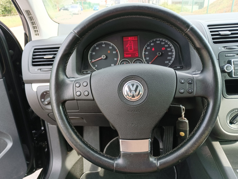 VW Golf 1.4i ТОП СЪСТОЯНИЕ!!!, снимка 11 - Автомобили и джипове - 46447123