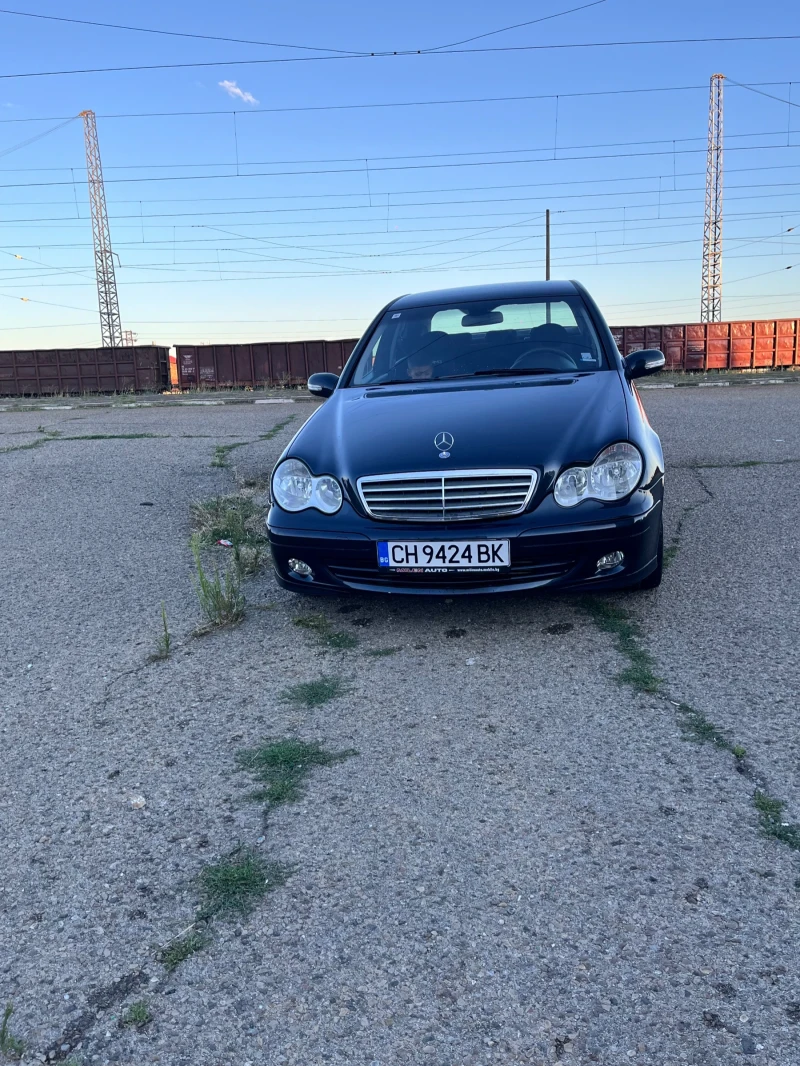 Mercedes-Benz C 220, снимка 2 - Автомобили и джипове - 48603358