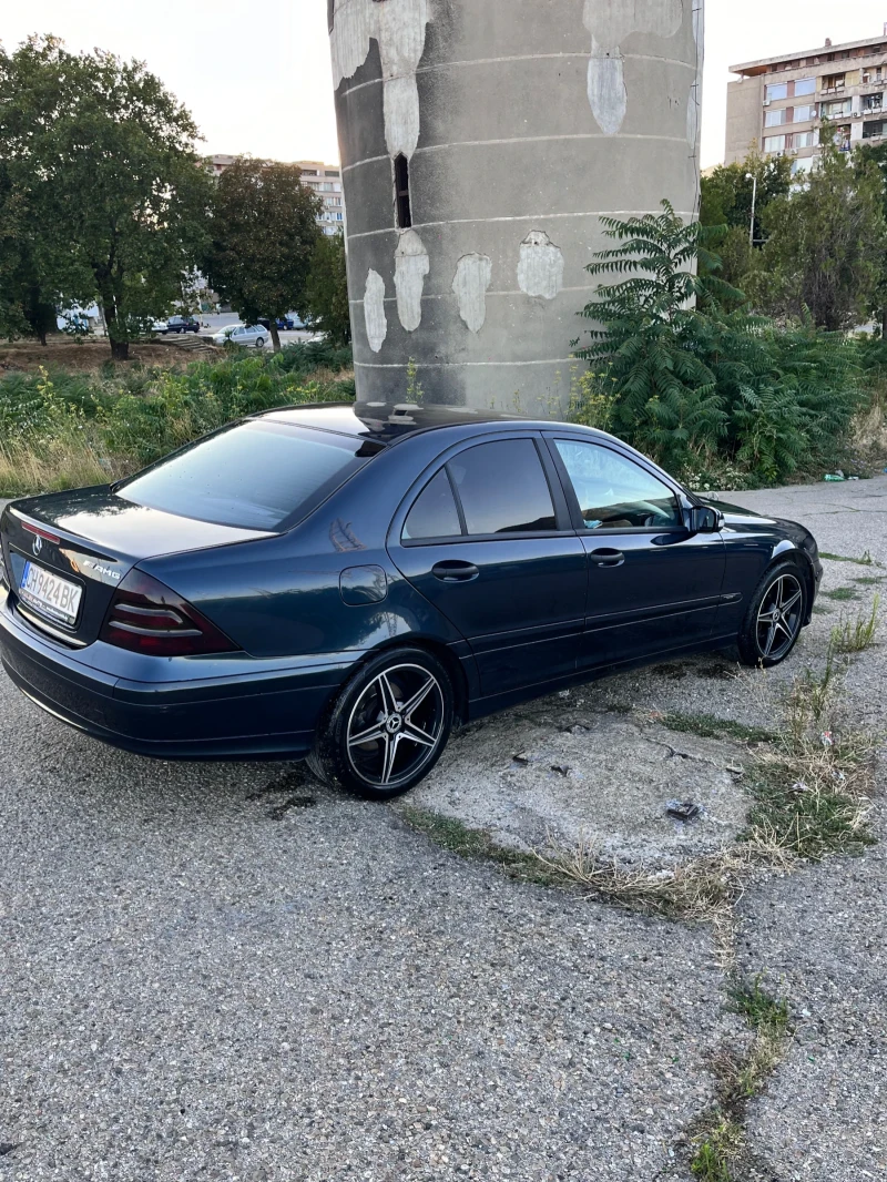 Mercedes-Benz C 220, снимка 4 - Автомобили и джипове - 48603358