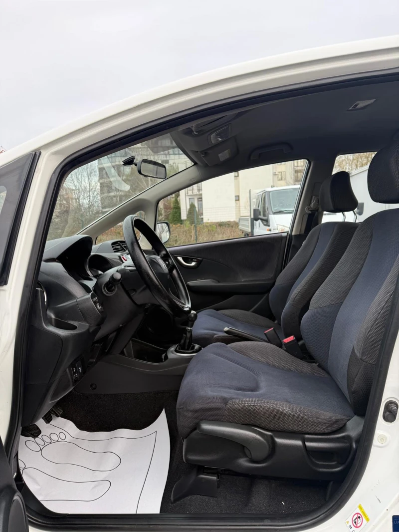 Honda Jazz 1.4 i  ШВЕЙЦАРИЯ 100% РЕАЛЕН ВИДЕО ЛИЗИНГ, снимка 9 - Автомобили и джипове - 52558461