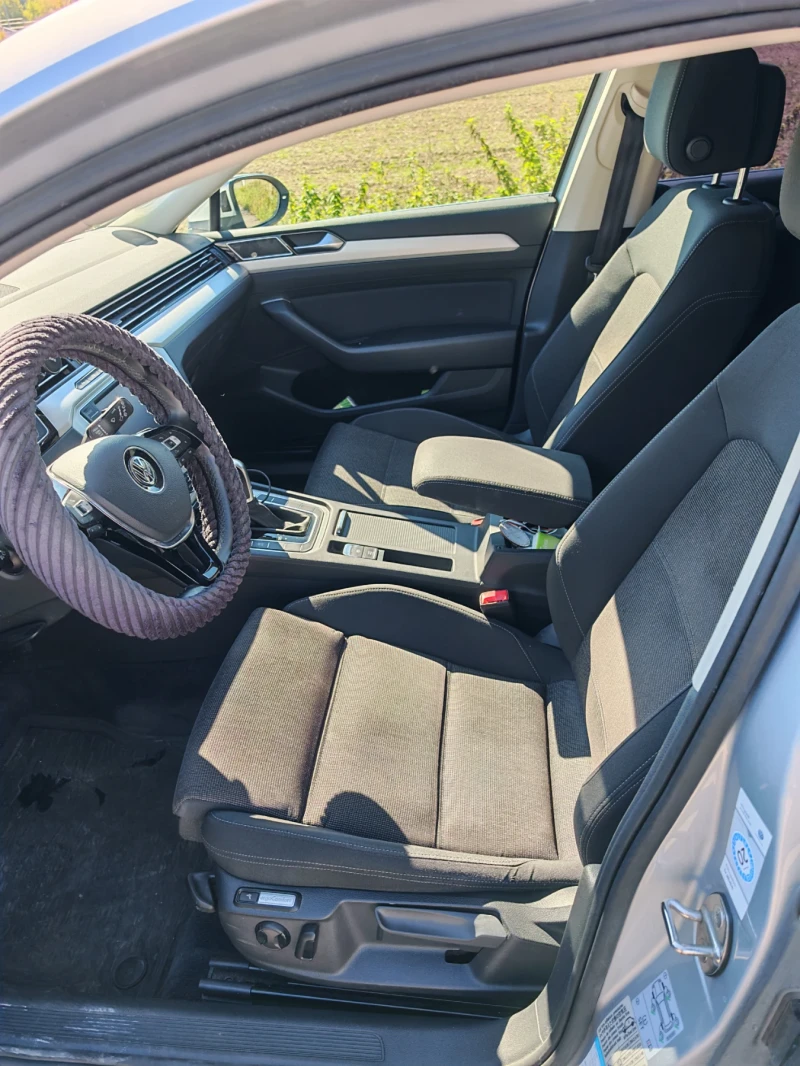 VW Passat, снимка 11 - Автомобили и джипове - 52254074